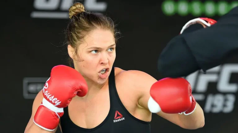 Rousey plays down rumours after training return